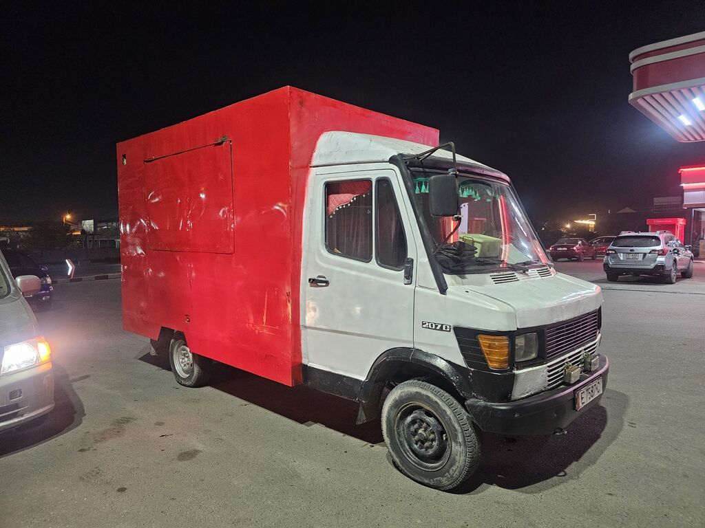 Mercedes-Benz Спринтер: 1990 г., 3 л, Механика, Дизель, Фургон: фото 1