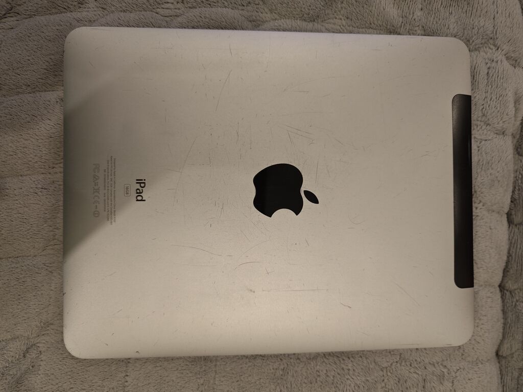 Планшет, Apple, память 16 ГБ, 9" - 10", Wi-Fi, Б/у, Классический цвет - Серебристый: фото 4