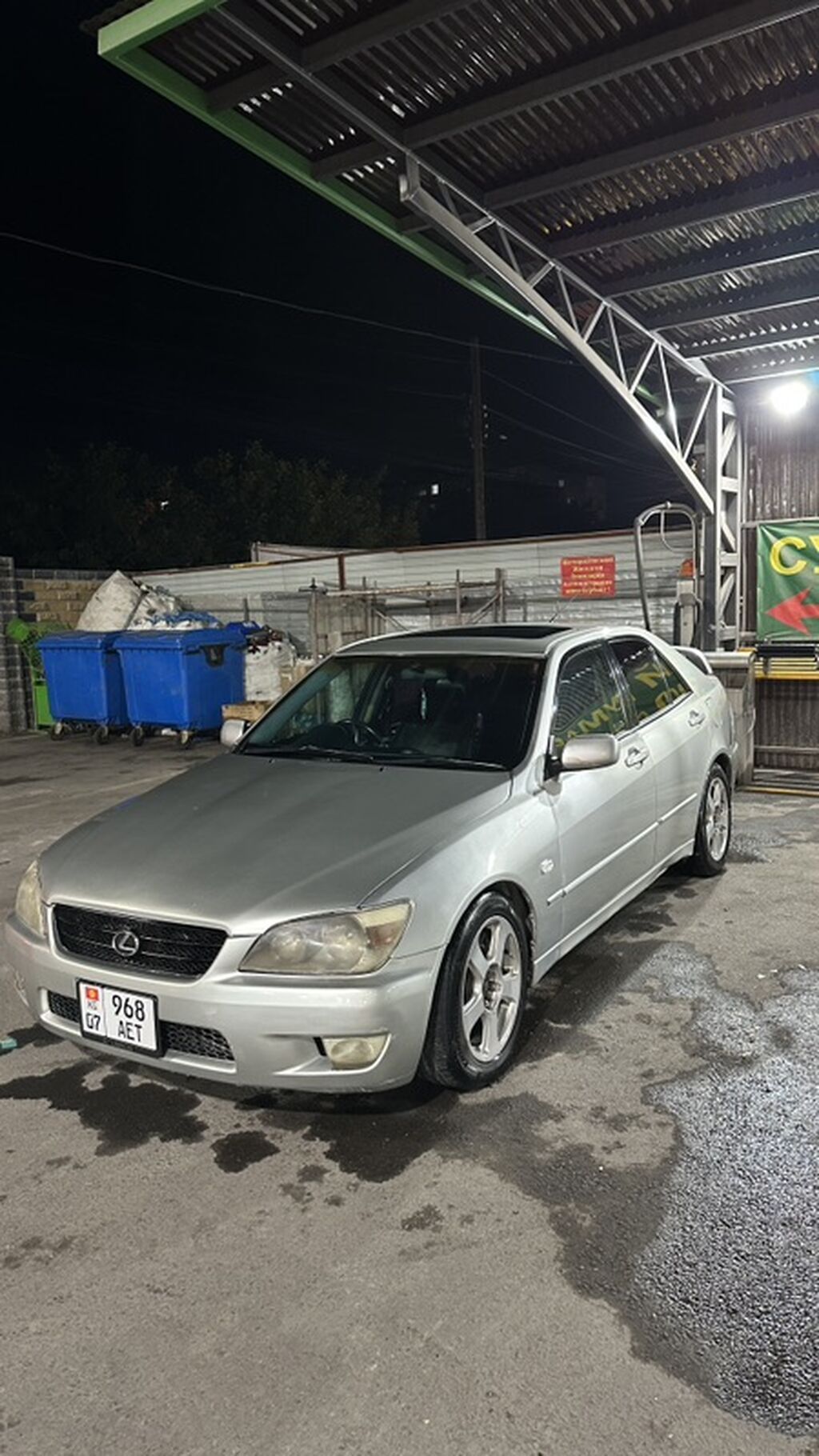 Lexus IS: 2001 г., Автомат, Бензин, Седан: фото 1