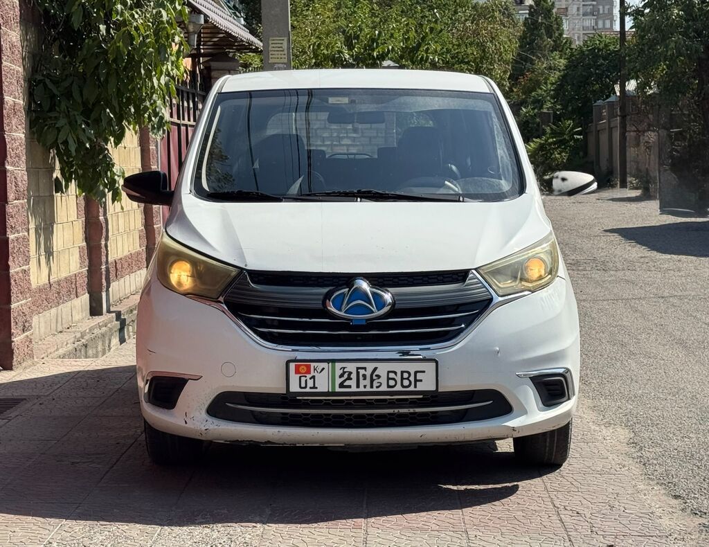 Changan Auchan A600 EV: 2021 г., 0.1 л, Автомат, Электромобиль, Минивэн: фото 2