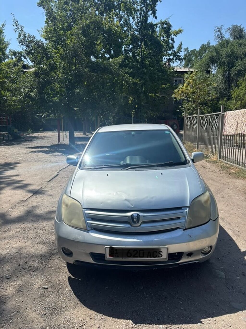 Toyota Ist: 2002 г., 1.3 л, Автомат, Бензин, Хэтчбэк: фото 4