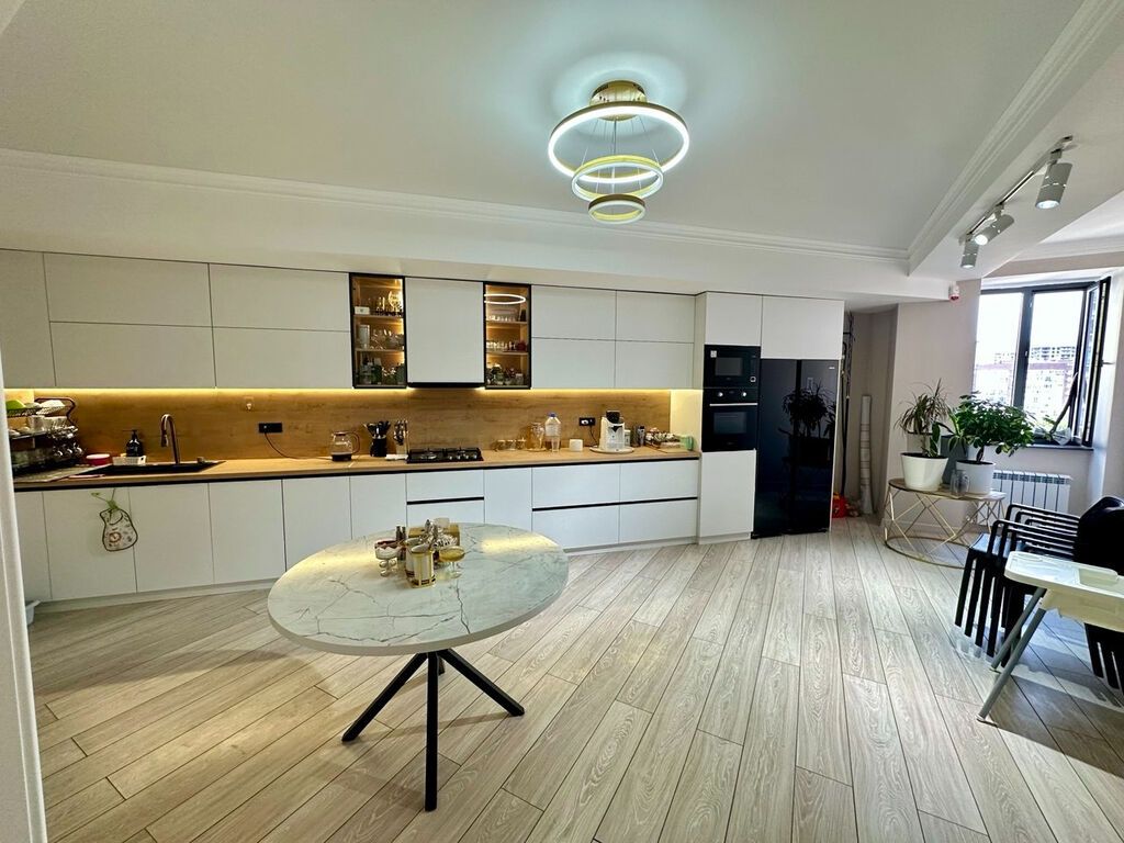 3 комнаты, 133 м², Асанбай мкр Элитка, 10 этаж, Евроремонт: фото 8