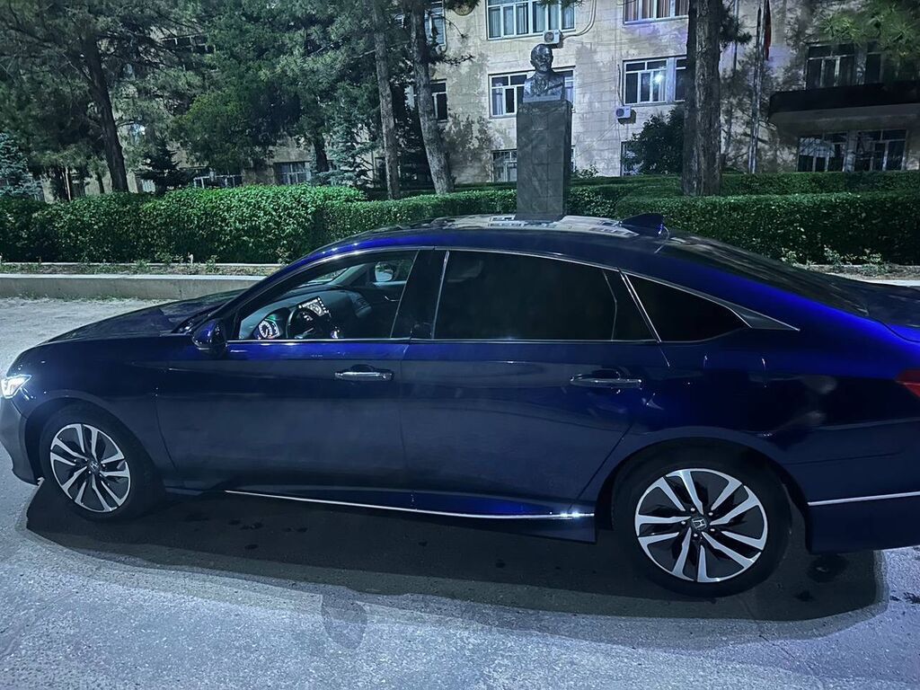 Honda Accord: 2019 г., 2 л, Автомат, Гибрид, Седан: фото 4