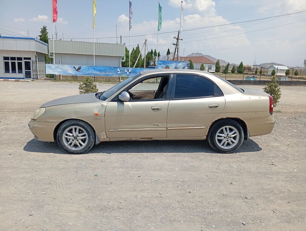 Daewoo Leganza: 1999 г., 1.5 л, Механика, Бензин, Седан: фото 1