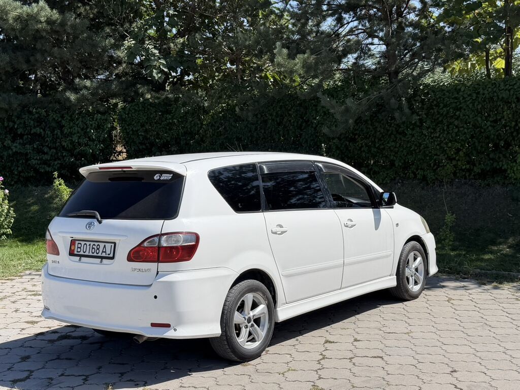 Toyota Ipsum: 2004 г., 2.4 л, Бензин, Минивэн: фото 5