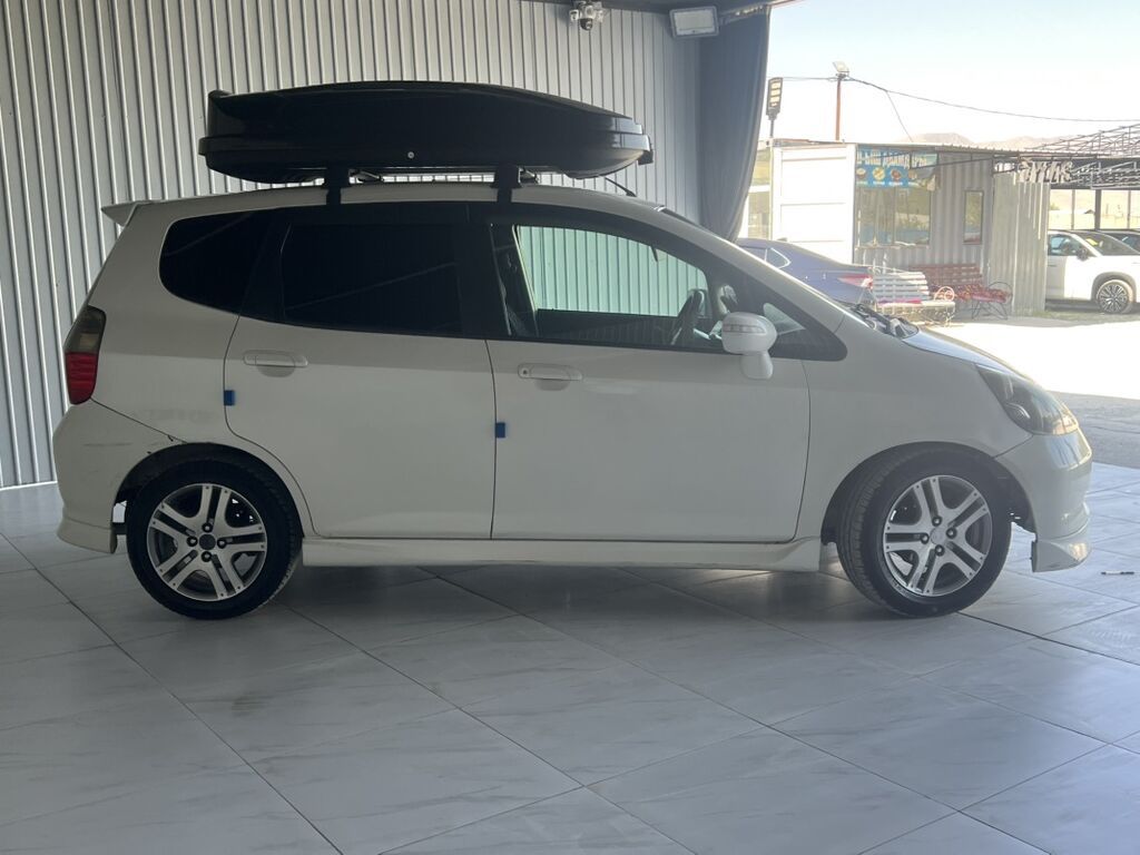 Honda Fit: 2003 г., 1.5 л, Вариатор, Бензин, Хэтчбэк: фото 2