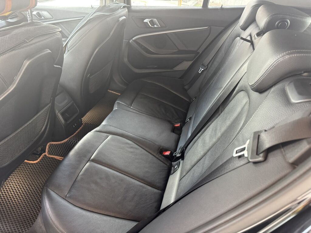 BMW 1 series: 2021 г., 1.8 л, Автомат, Бензин, Хэтчбэк: фото 5