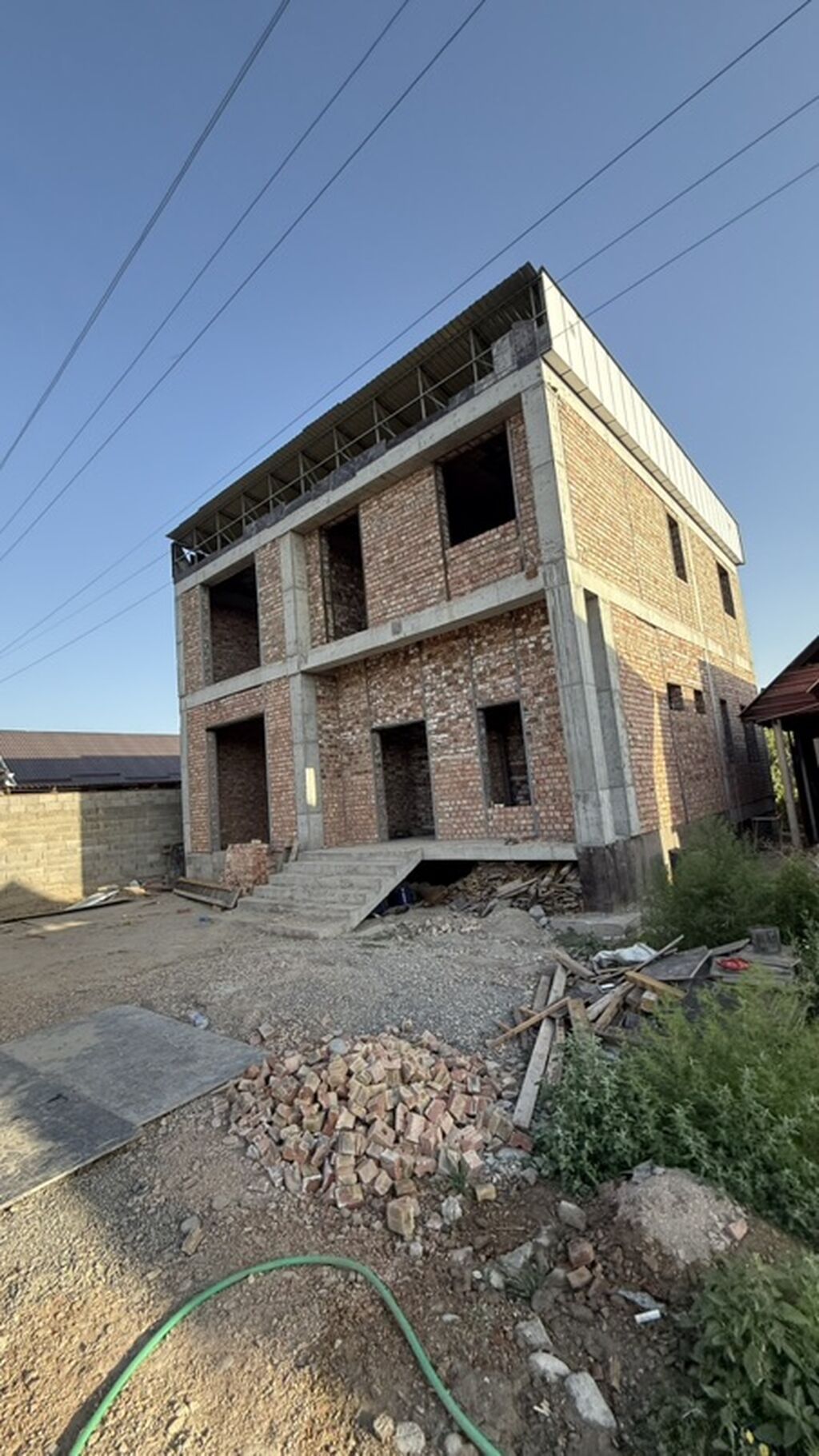 6 комнат и более, 330 м², 4 соток, Ак-Ордо 2 ж/м Электричество, Холодная вода, Септик: фото 2