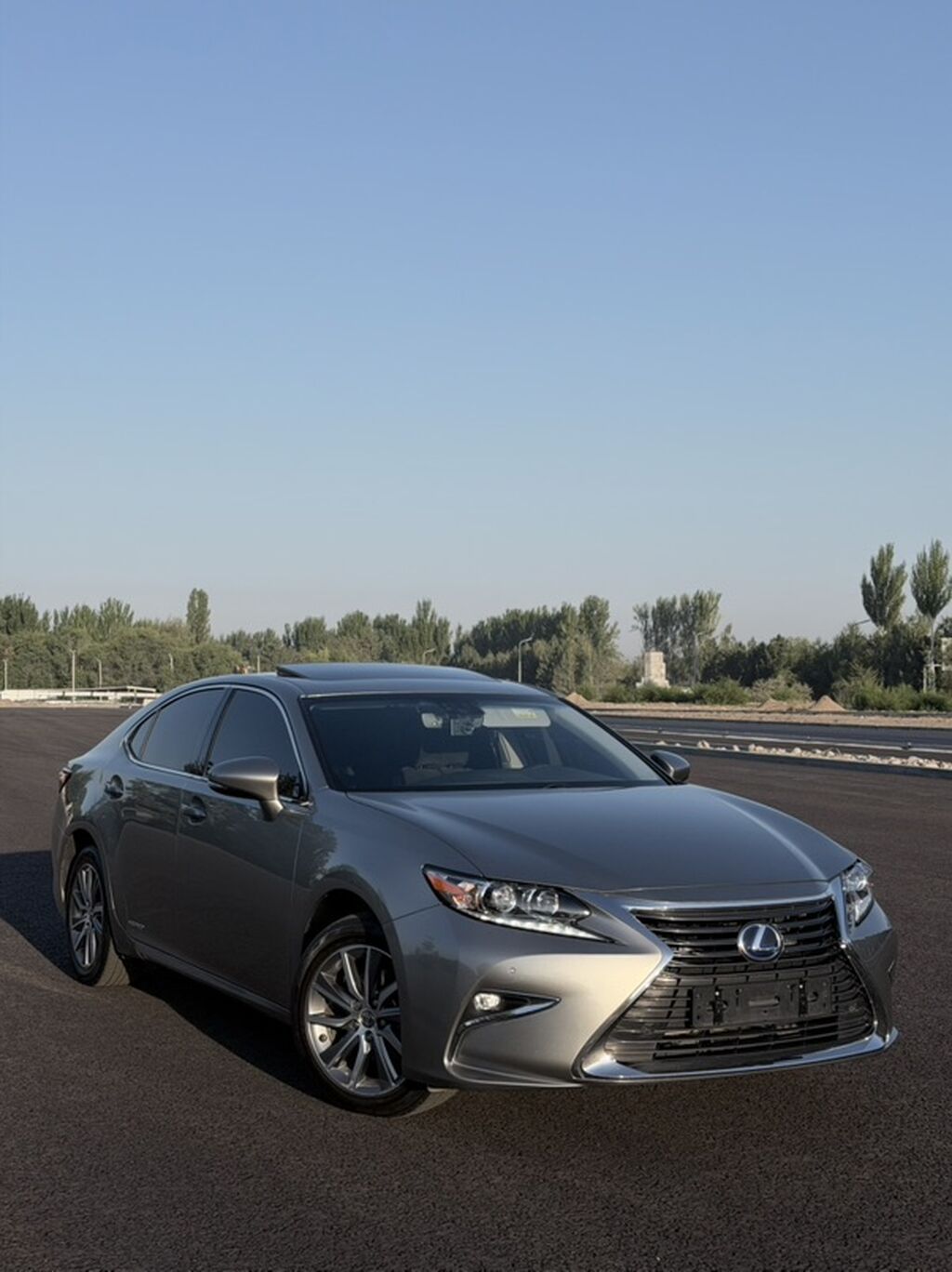 Lexus ES: 2017 г., Автомат, Гибрид, Седан: фото 2