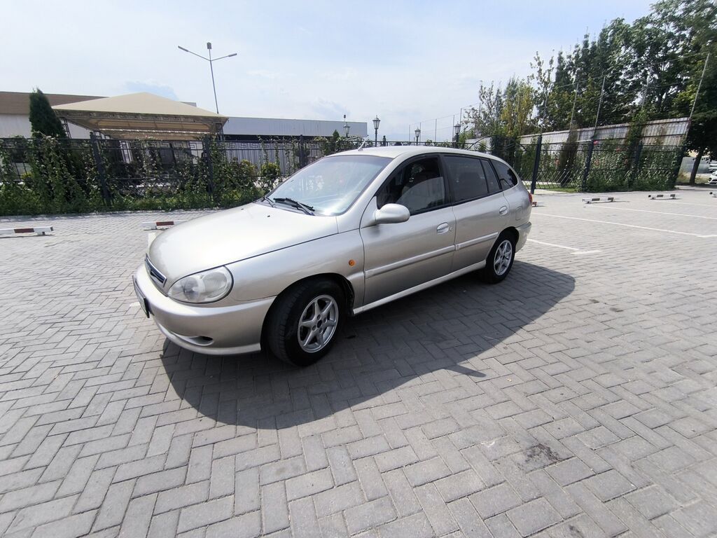 Kia Rio: 2001 г., 1.5 л, Автомат, Бензин, Универсал: фото 1