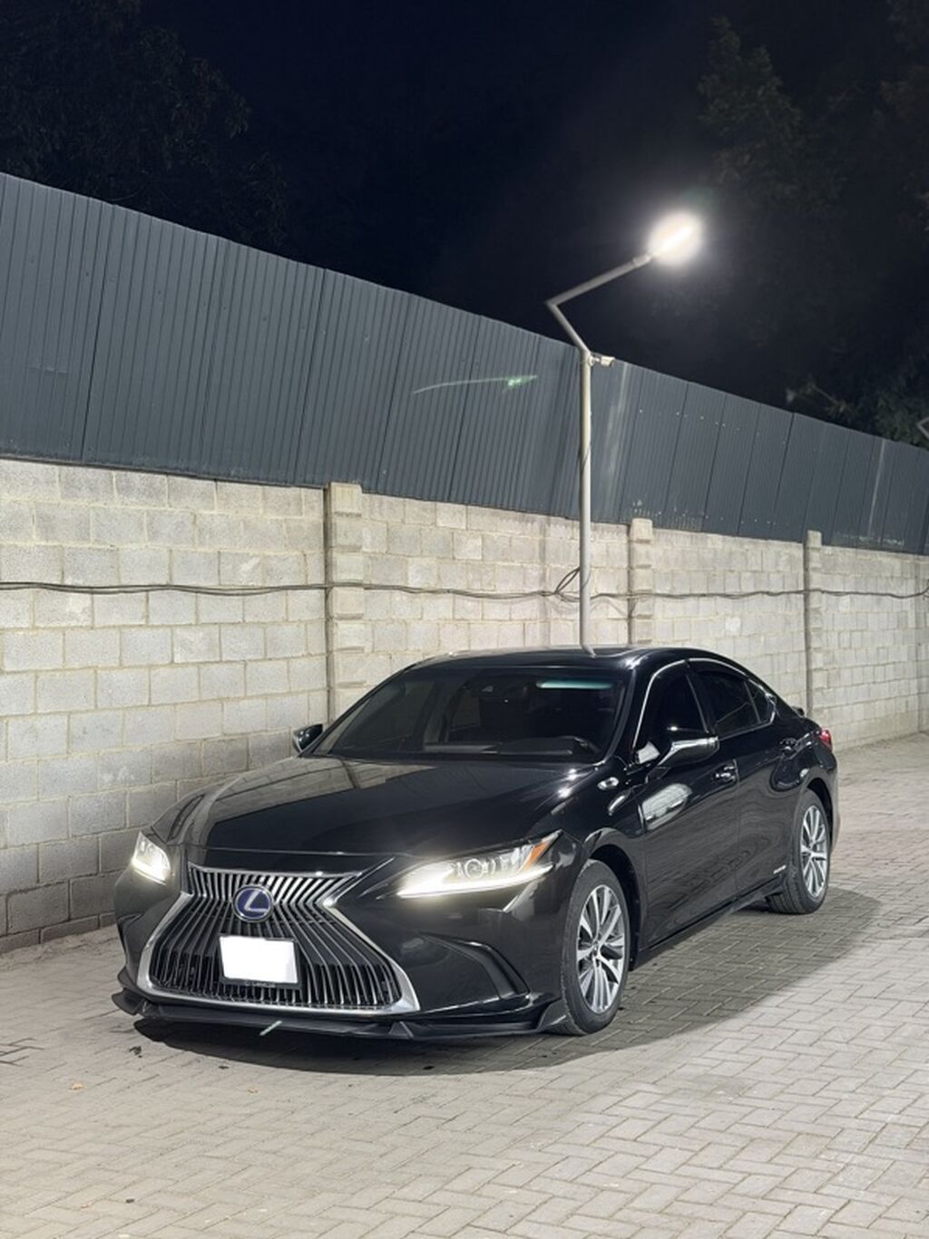 Lexus ES: 2021 г., 2.5 л, Автомат, Гибрид, Седан: фото 2