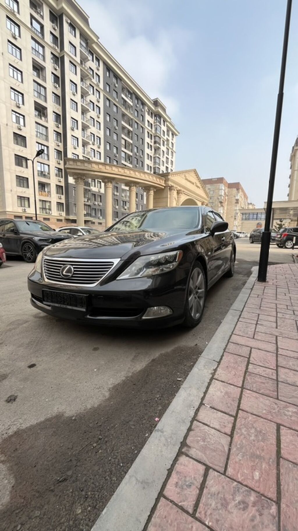 Lexus LS