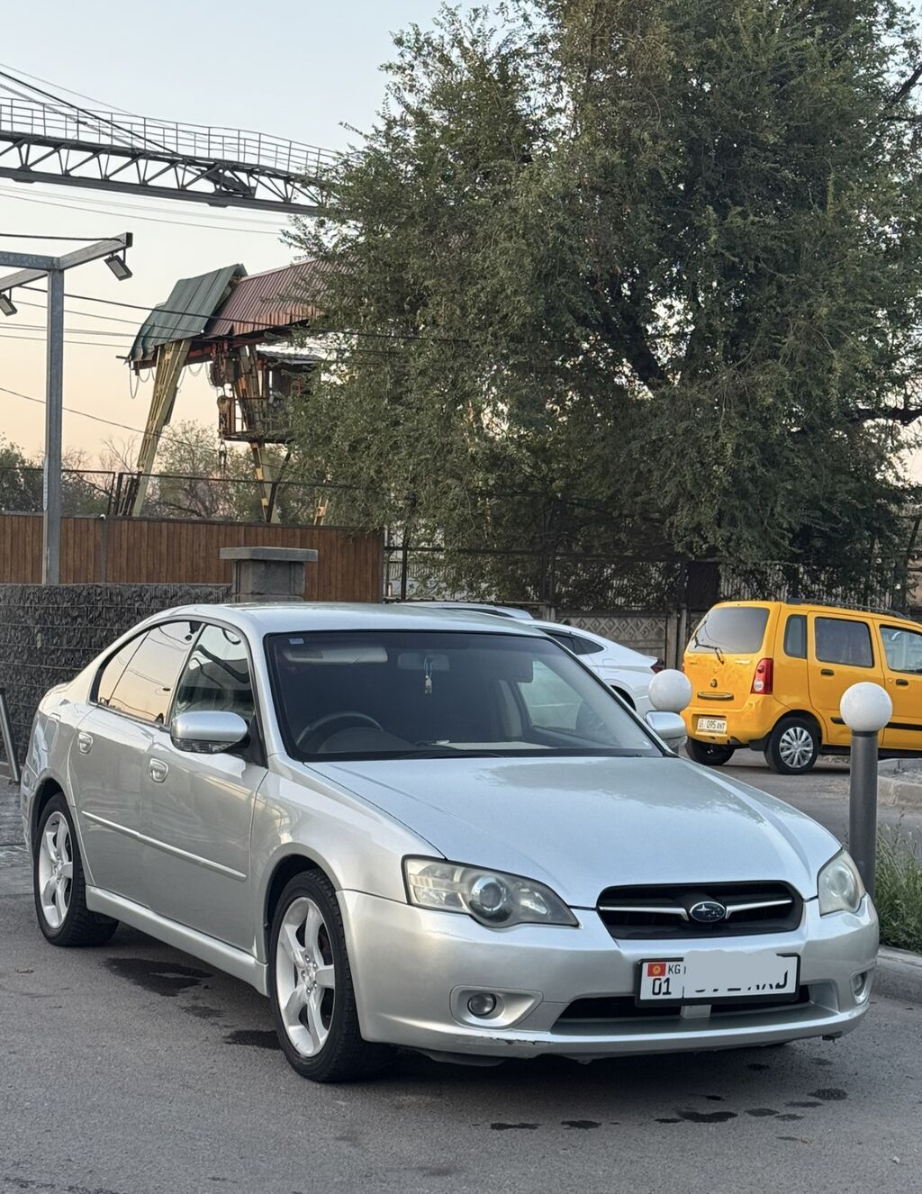 Subaru Legacy: 2004 г., 2 л, Автомат, Бензин, Седан: фото 2