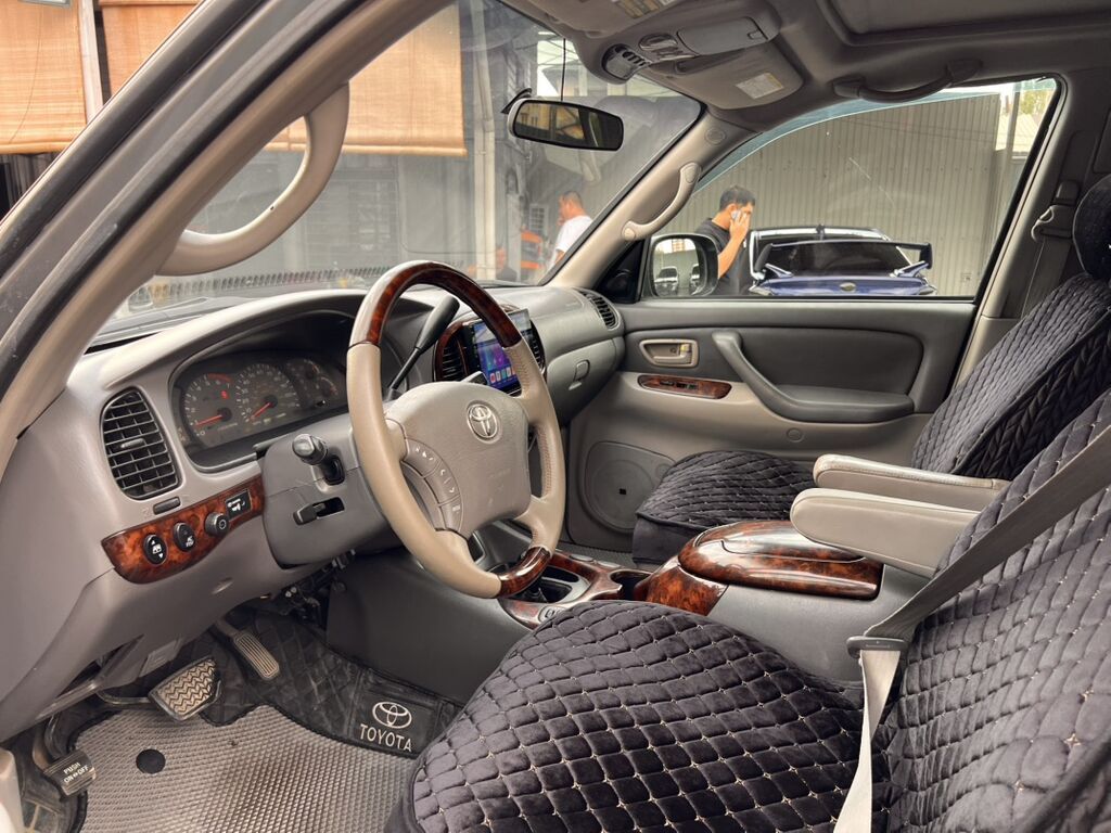 Toyota Sequoia: 2003 г., 4.7 л, Автомат, Газ, Внедорожник: фото 4