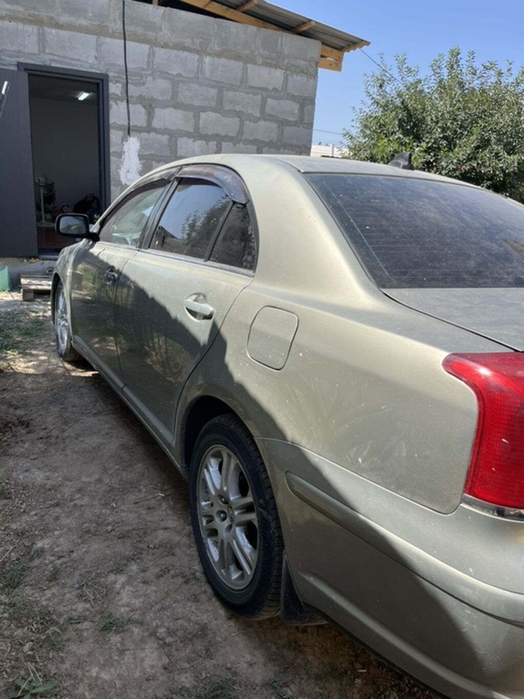 Toyota Avensis: 2005 г., 2 л, Автомат, Бензин, Седан: фото 4