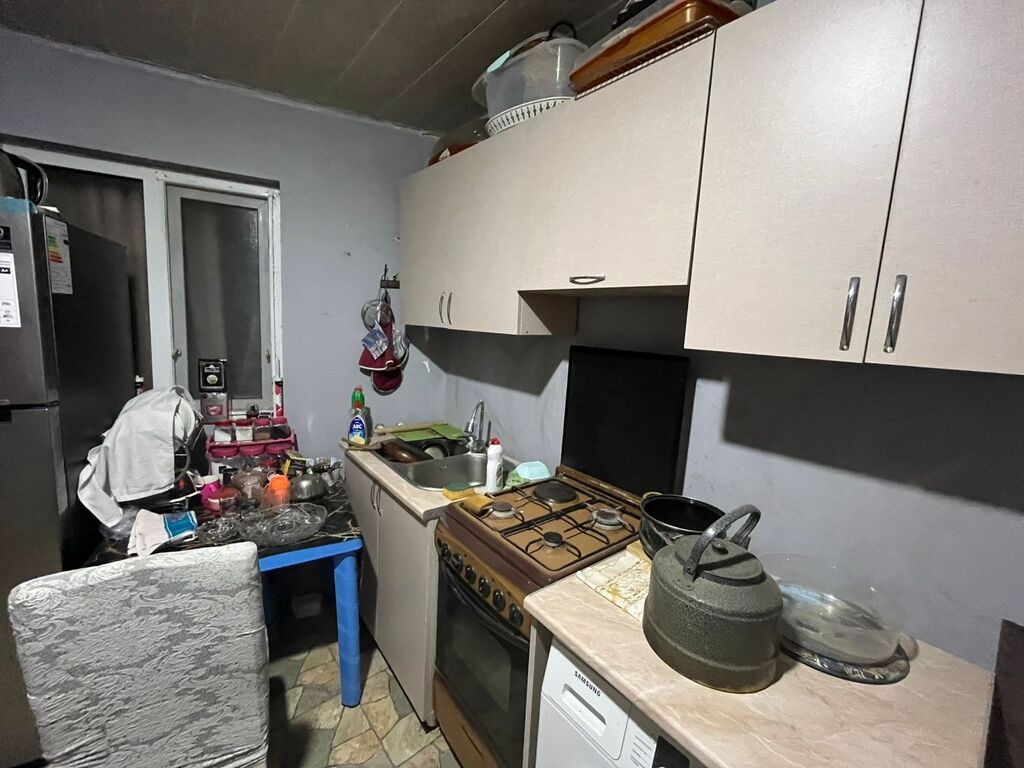Binəqədi qəs. 2 otaqlı, 40 kv. m, Kredit var, Yeni təmirli