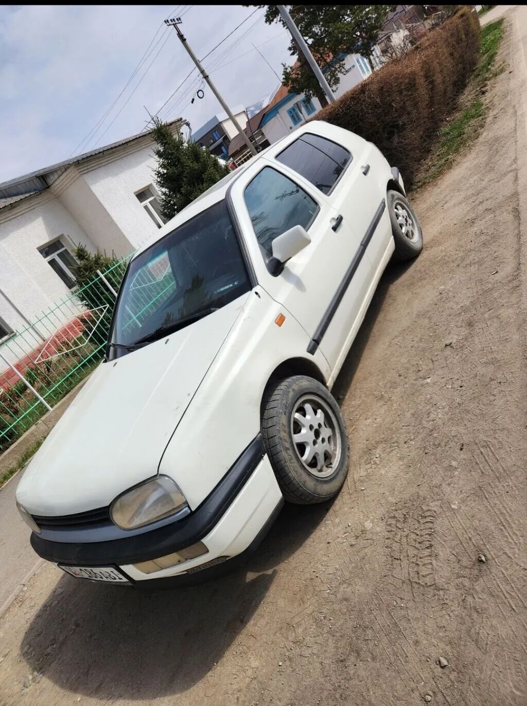 Volkswagen Golf: 1992 г., 1.8 л, Механика, Бензин, Хэтчбэк — фото 2