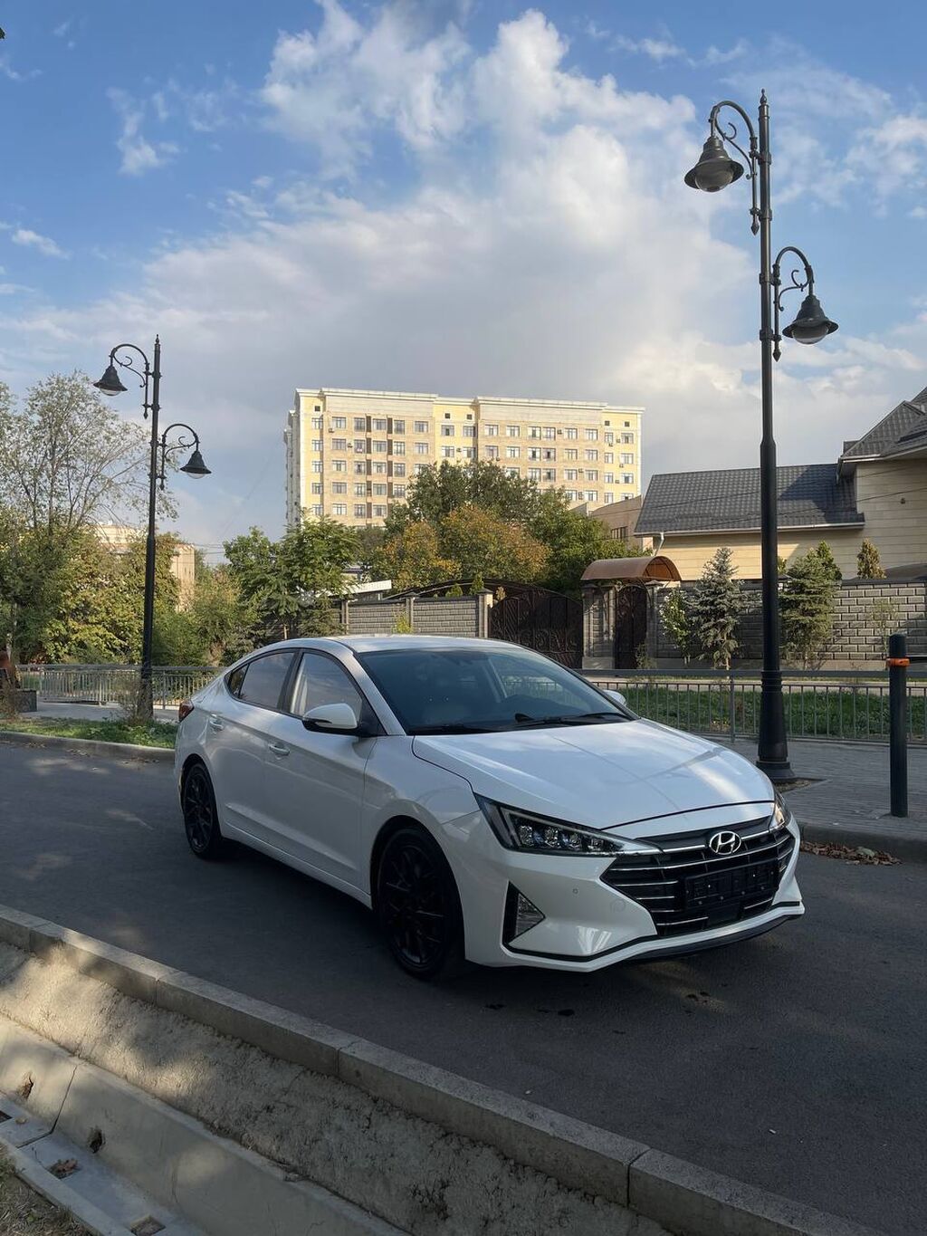 Hyundai Avante: 2019 г., 1.6 л, Автомат, Бензин, Седан: фото 2
