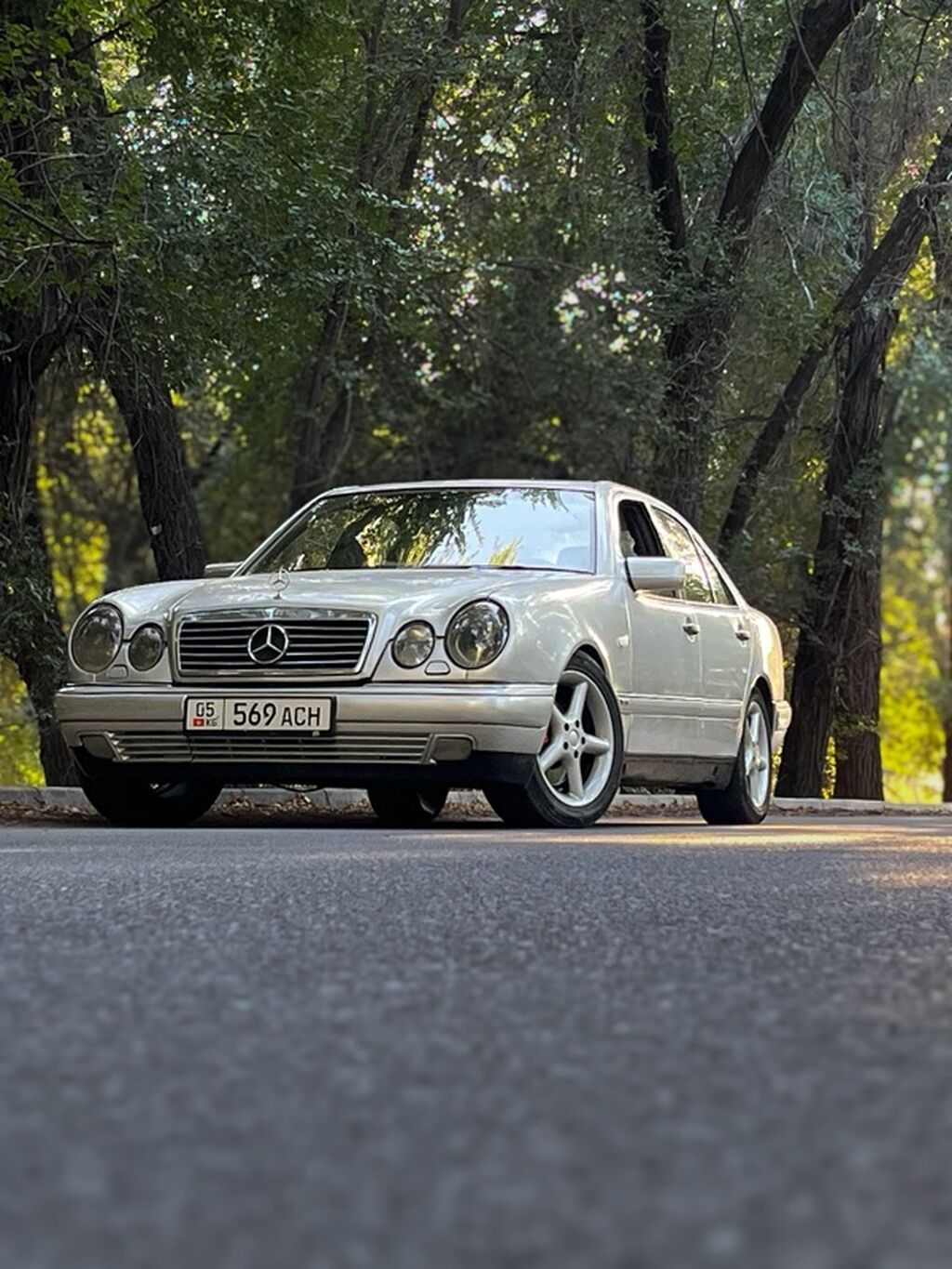 Mercedes-Benz E-Class: 1996 г., 4.2 л, Автомат, Газ, Седан: фото 6