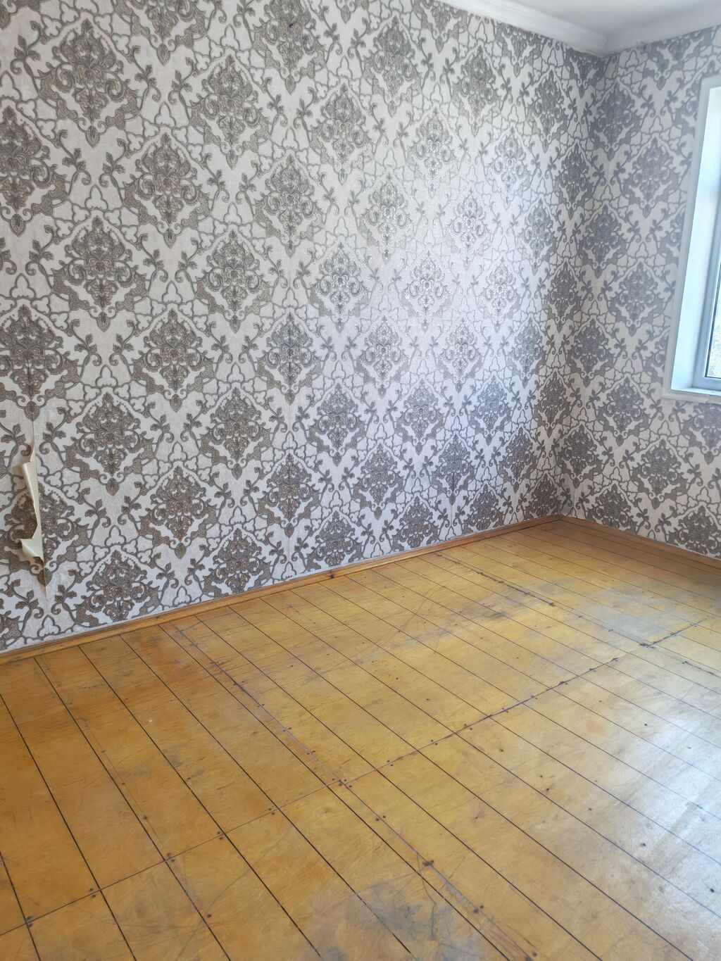 Sumqayıt, 3 otaqlı, Köhnə tikili, 70 kv. m