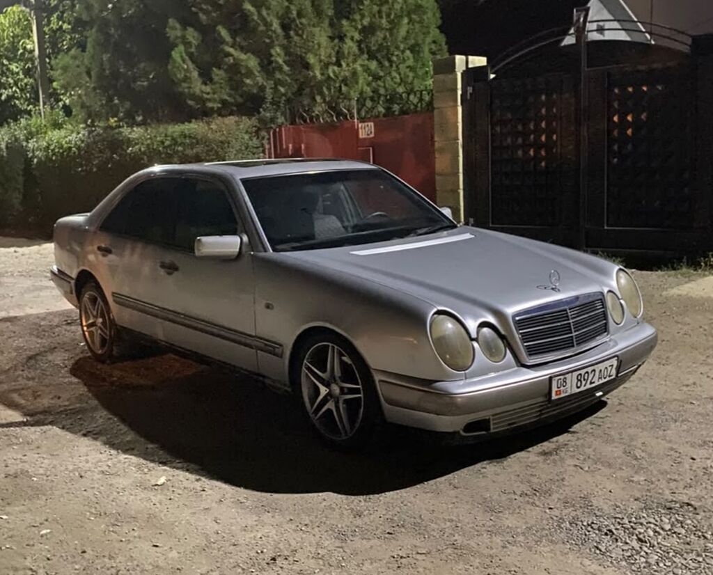 Mercedes-Benz C-class AMG: 1996 г., 2.8 л, Механика, Бензин, Седан: фото 3