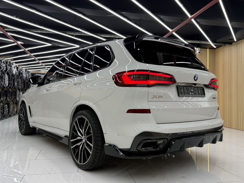 BMW X5: 2019 г., 4.4 л, Автомат, Бензин, Кроссовер: фото 6