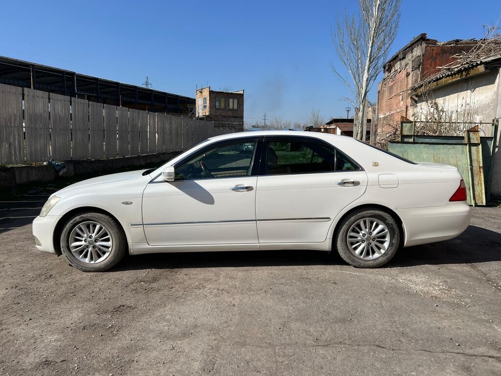 Toyota Crown: 2005 г., 3 л, Автомат, Бензин, Седан: фото 3