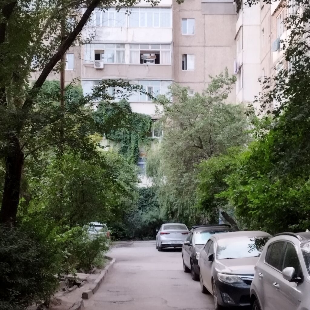 2 комнаты, 47 м², 7 мкр 105 серия, 7 этаж, Старый ремонт: фото 2