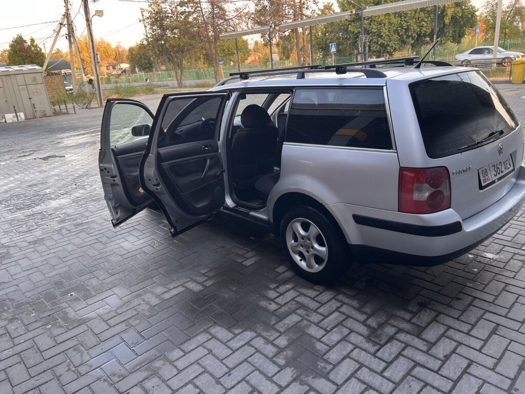 Volkswagen Passat Variant: 2002 г., 2 л, Автомат, Бензин, Универсал: фото 7