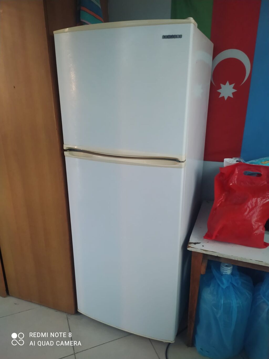 Samsung iki qapılı soyuducu tama isekdird hec bir prabelmi yoxdur -