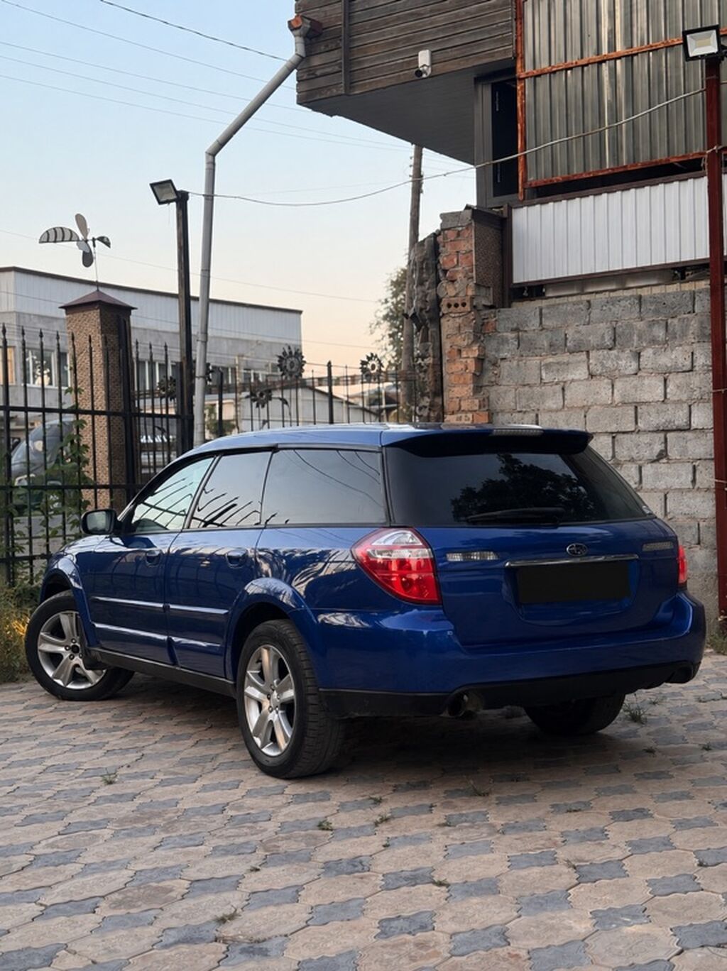 Subaru Legacy: 2003 г., 2 л, Автомат, Газ, Универсал: фото 4