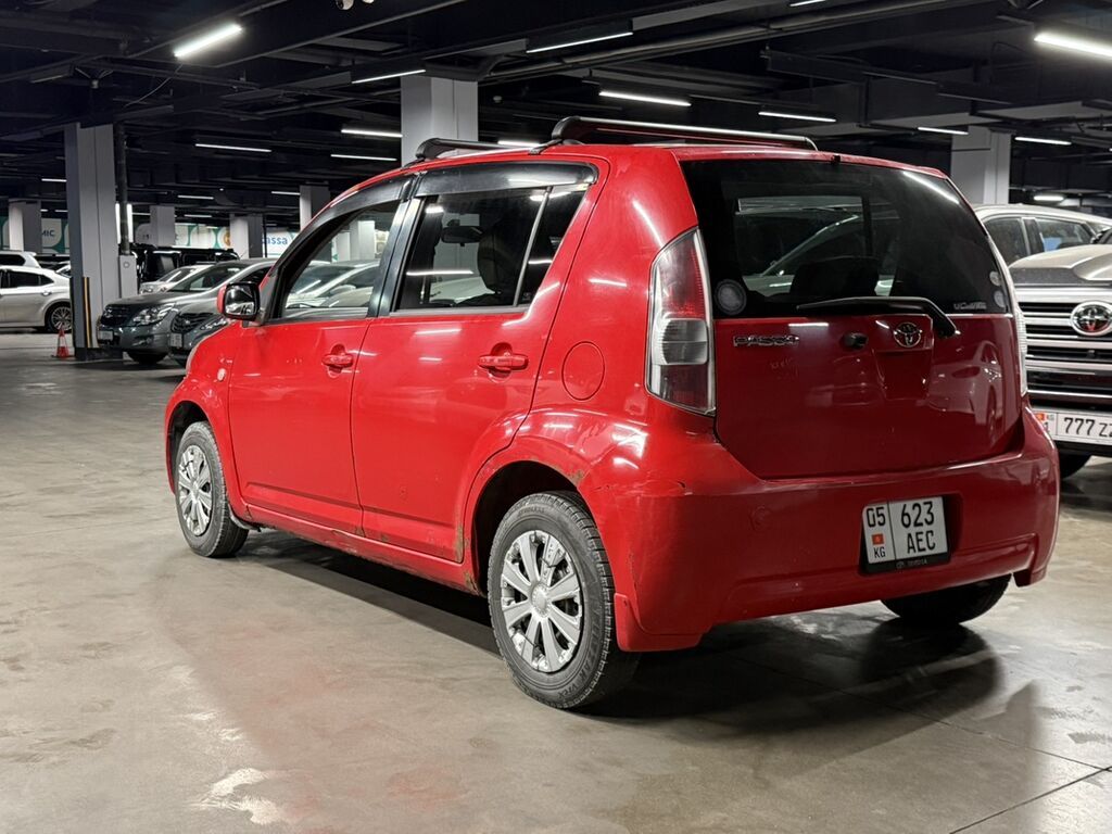 Toyota Passo: 2004 г., 1 л, Автомат, Бензин, Седан: фото 6