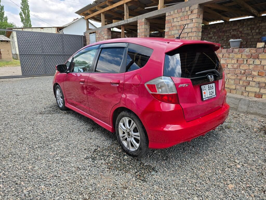 Honda Fit: 2008 г., 1.5 л, Автомат, Бензин: фото 3