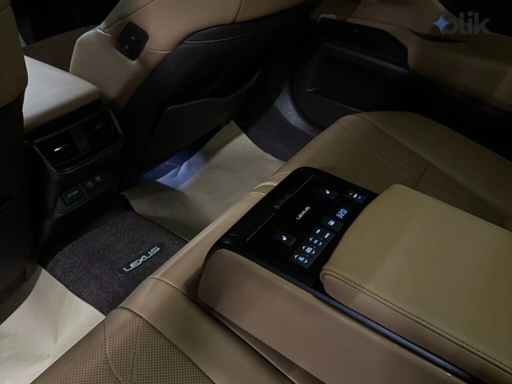 Lexus ES: 2019 г., 2.5 л, Автомат, Гибрид, Седан: фото 8