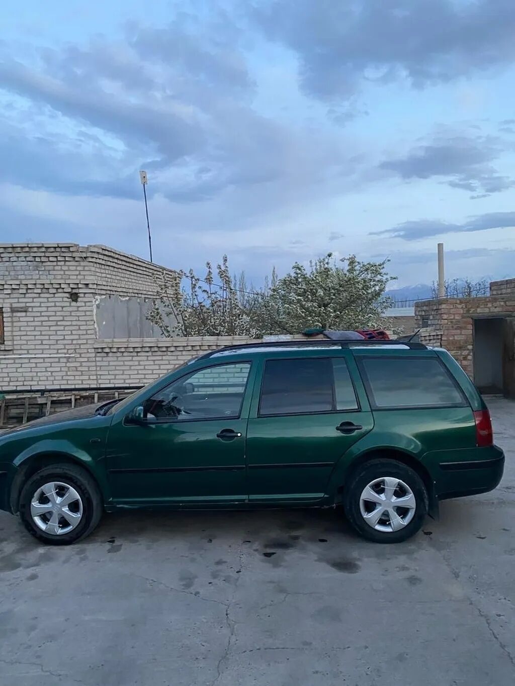 Volkswagen Golf Variant: 2002 г., 2 л, Механика, Бензин, Универсал: фото 5