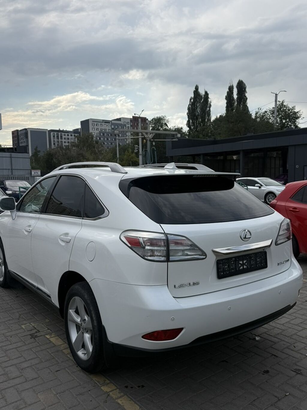 Lexus RX: 2010 г., 2.7 л, Автомат, Бензин, Кроссовер: фото 4