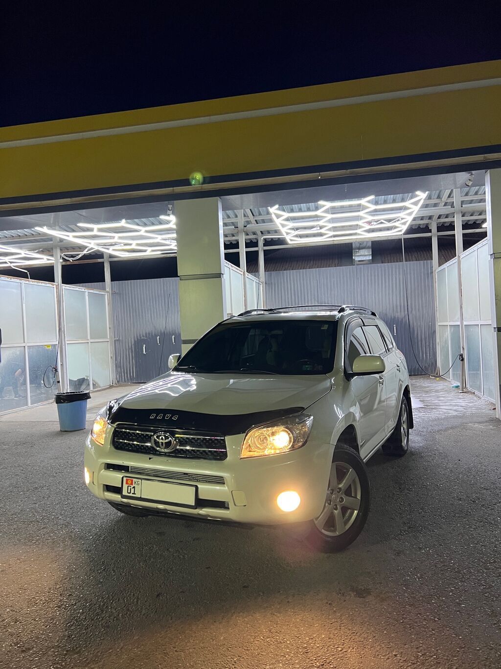 Toyota RAV4: 2008 г., 2.4 л, Автомат, Бензин, Кроссовер: фото 1