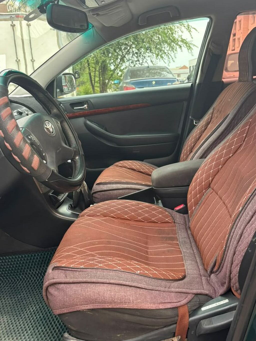 Toyota Avensis: 2005 г., 1.8 л, Механика, Бензин, Седан: фото 5