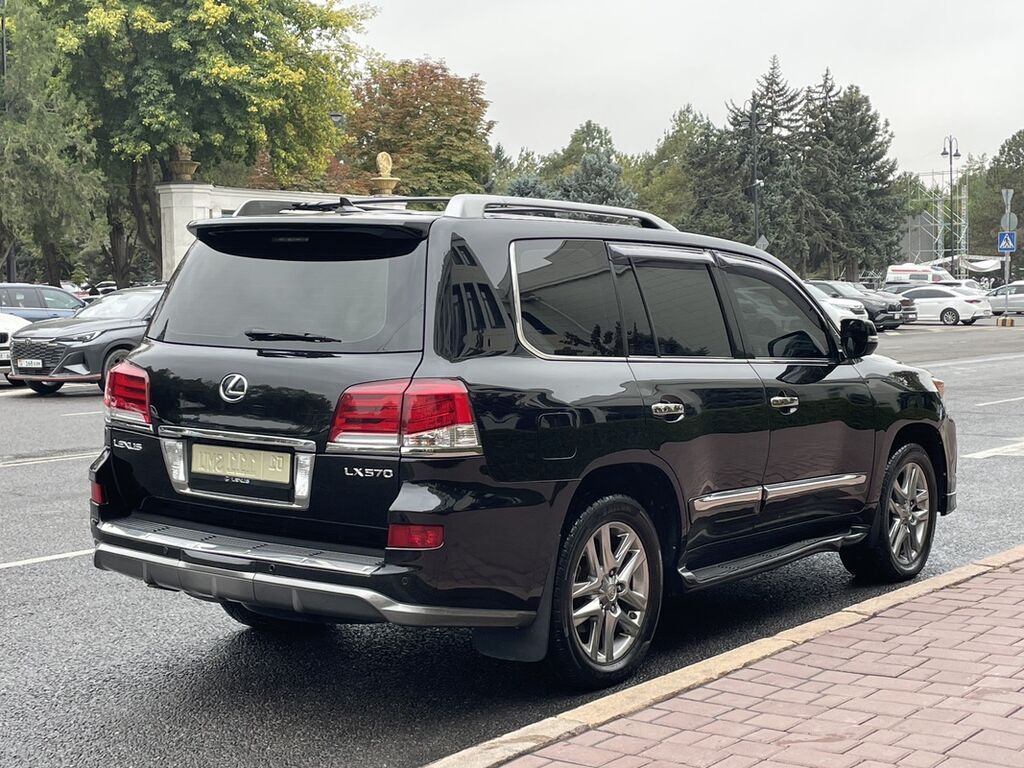 Lexus LX: 2013 г., 5.7 л, Газ, Внедорожник: фото 5