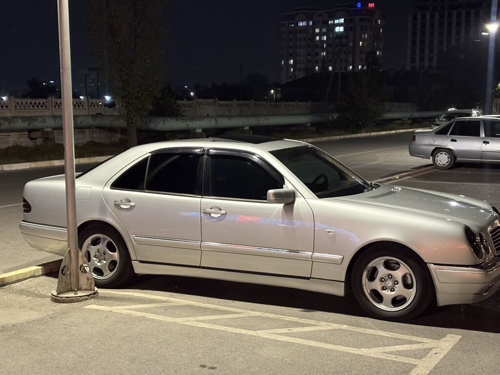 Mercedes-Benz E-Class: 1999 г., 4.3 л, Автомат, Бензин, Седан: фото 4