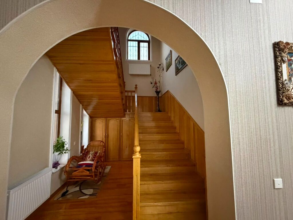 Qaraçuxur qəs. 5 otaqlı, 201 kv. m, Kredit yoxdur, Yeni təmirli