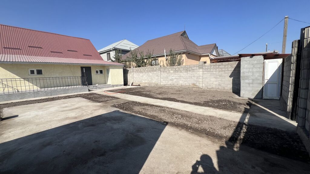 3 комнаты, 70 м², 4 соток, Бишкек, Собственник: фото 2