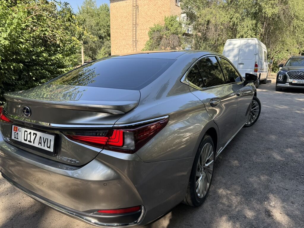 Lexus ES: 2019 г., 2.5 л, Автомат, Гибрид, Седан: фото 5