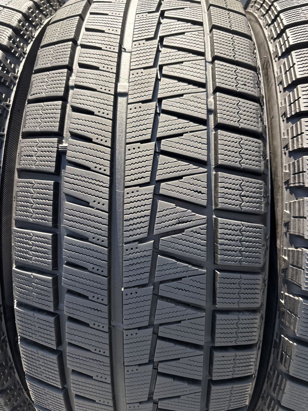 Шины 215 / 55 / R 17, Зима, Б/у, Комплект, Легковые, Япония, Bridgestone: фото 2