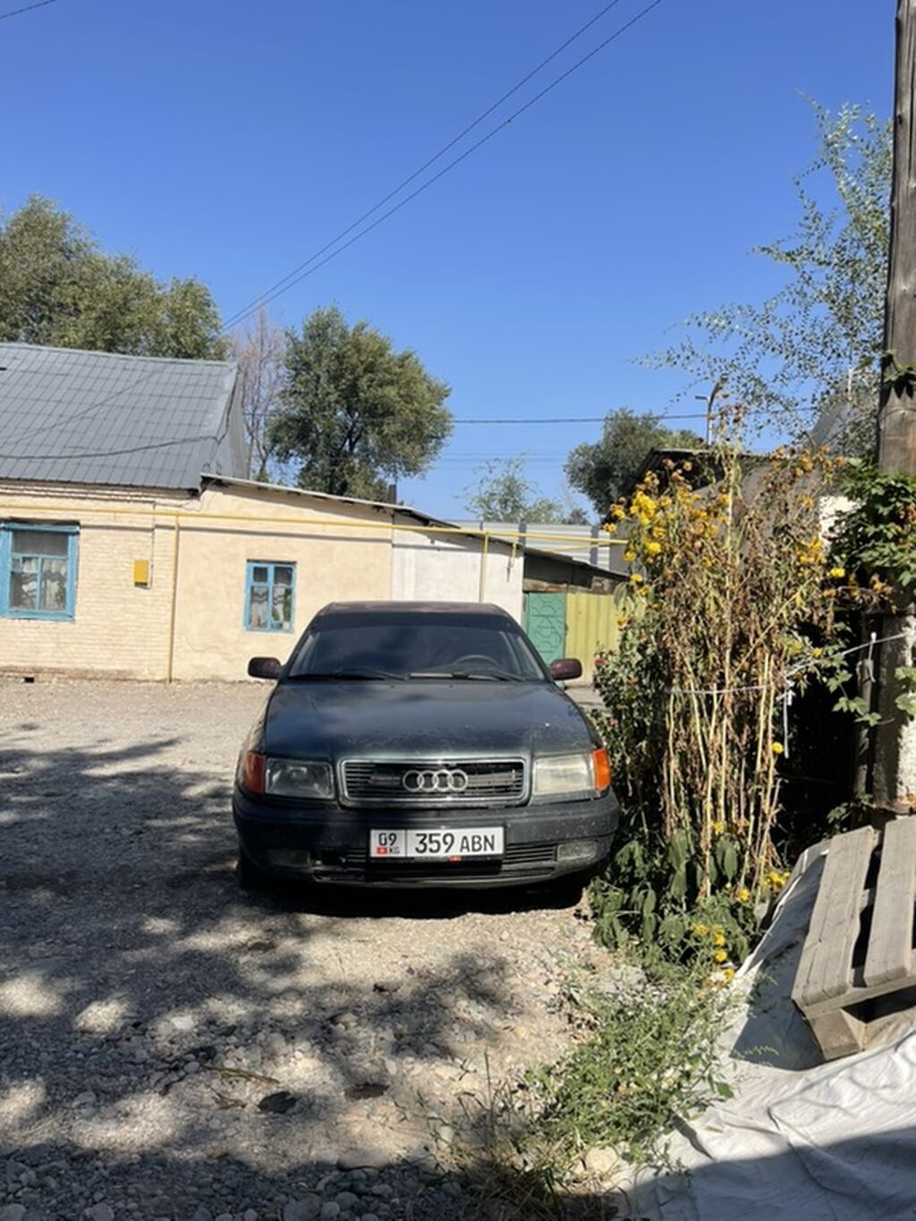 Audi 100: 1993 г., 2.3 л, Механика, Бензин, Седан: фото 3