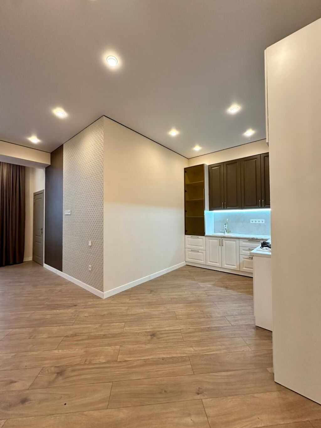 2 комнаты, 57 м², 7 мкр Элитка, 15 этаж, Дизайнерский ремонт: фото 7