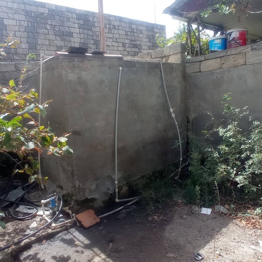 Binəqədi qəs. 5 otaqlı, 110 kv. m, Orta təmir