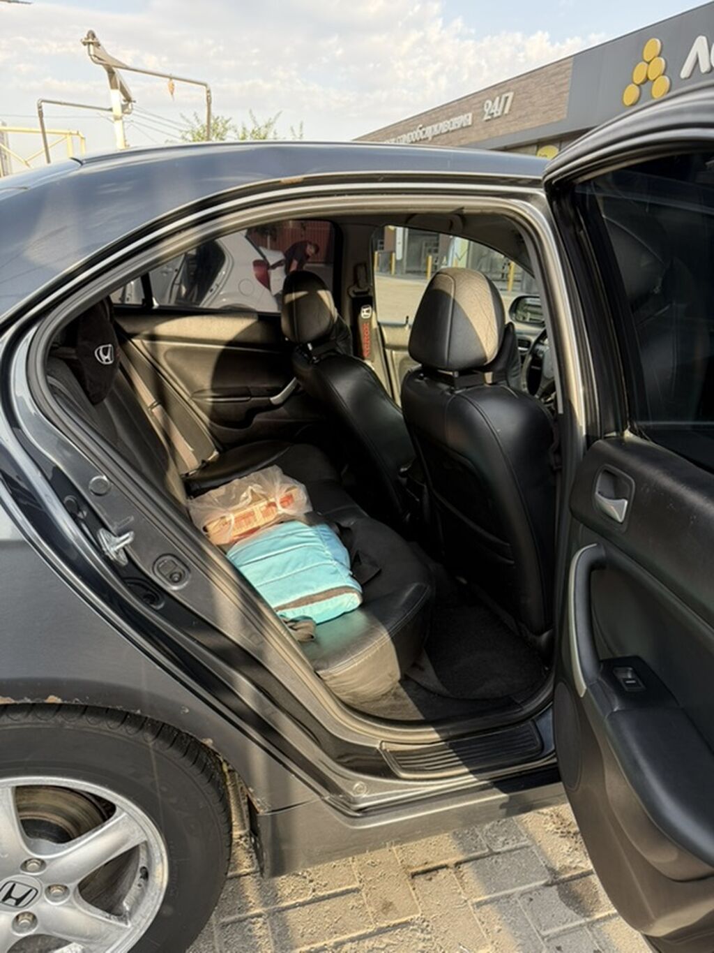 Honda Accord: 2003 г., 2 л, Механика, Бензин, Седан: фото 7