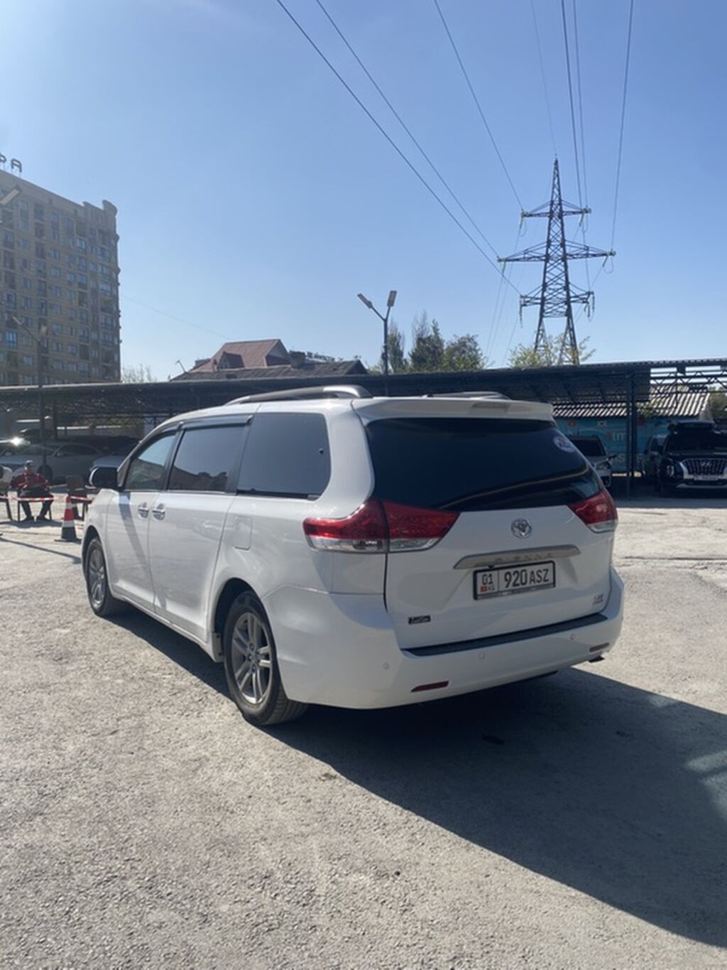 Toyota Sienna: 2011 г., 3.5 л, Автомат, Бензин, Минивэн: фото 4