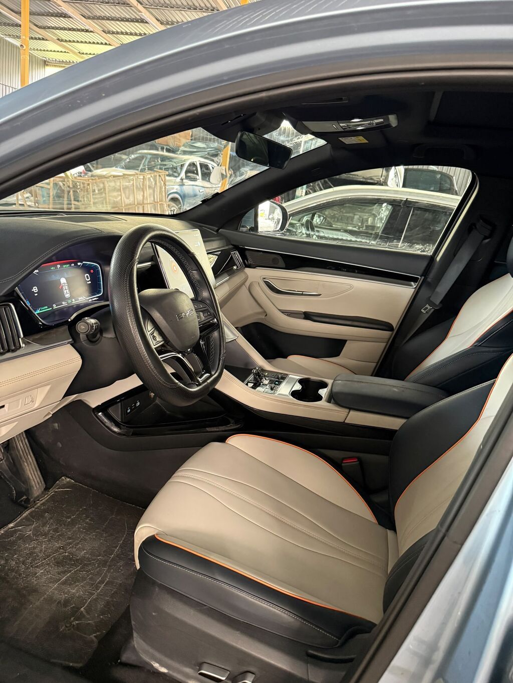 BYD Song Plus: 2023 г., 0.1 л, Гибрид, Кроссовер: фото 6